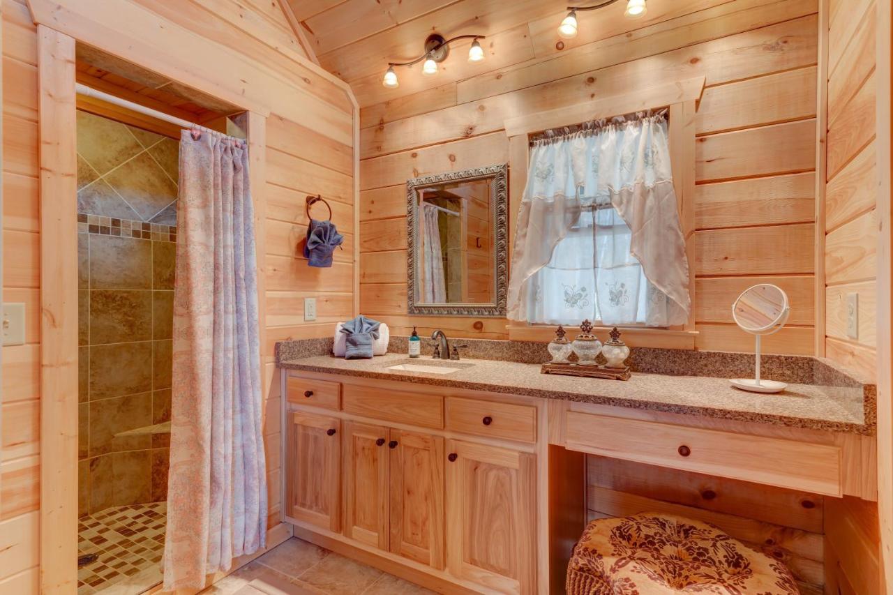 Hot-Tub 6 Seater, Fire-Pit, Master King Bed, Wineries, Pickleball, Resort Amenities Ellijay Εξωτερικό φωτογραφία