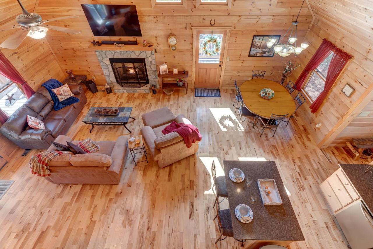 Hot-Tub 6 Seater, Fire-Pit, Master King Bed, Wineries, Pickleball, Resort Amenities Ellijay Εξωτερικό φωτογραφία